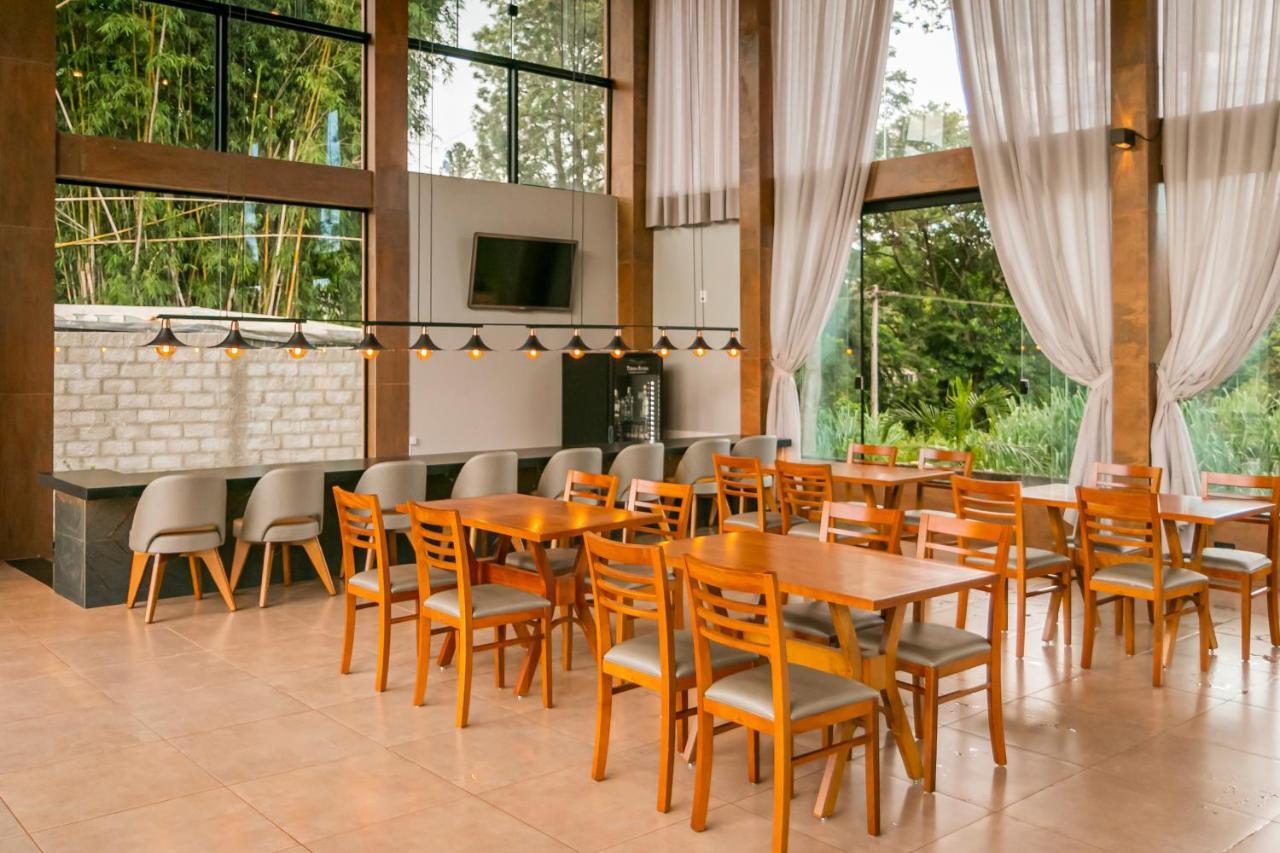 Pousada E Restaurante Terra Rossa São José do Rio Pardo Exterior foto